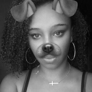 Meet your Posher, Marissa